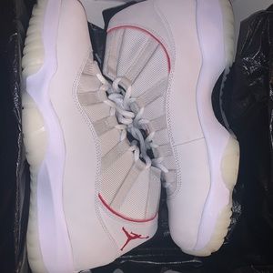 Air Jordan 11 Platinum Tint Size 12